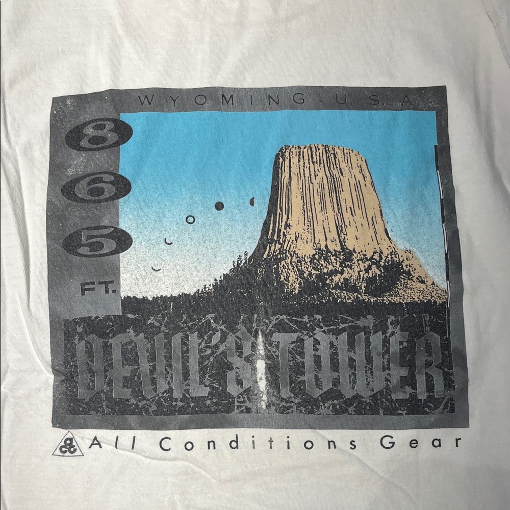 Nike ACG Devil's Tower Tee - White and Blue
